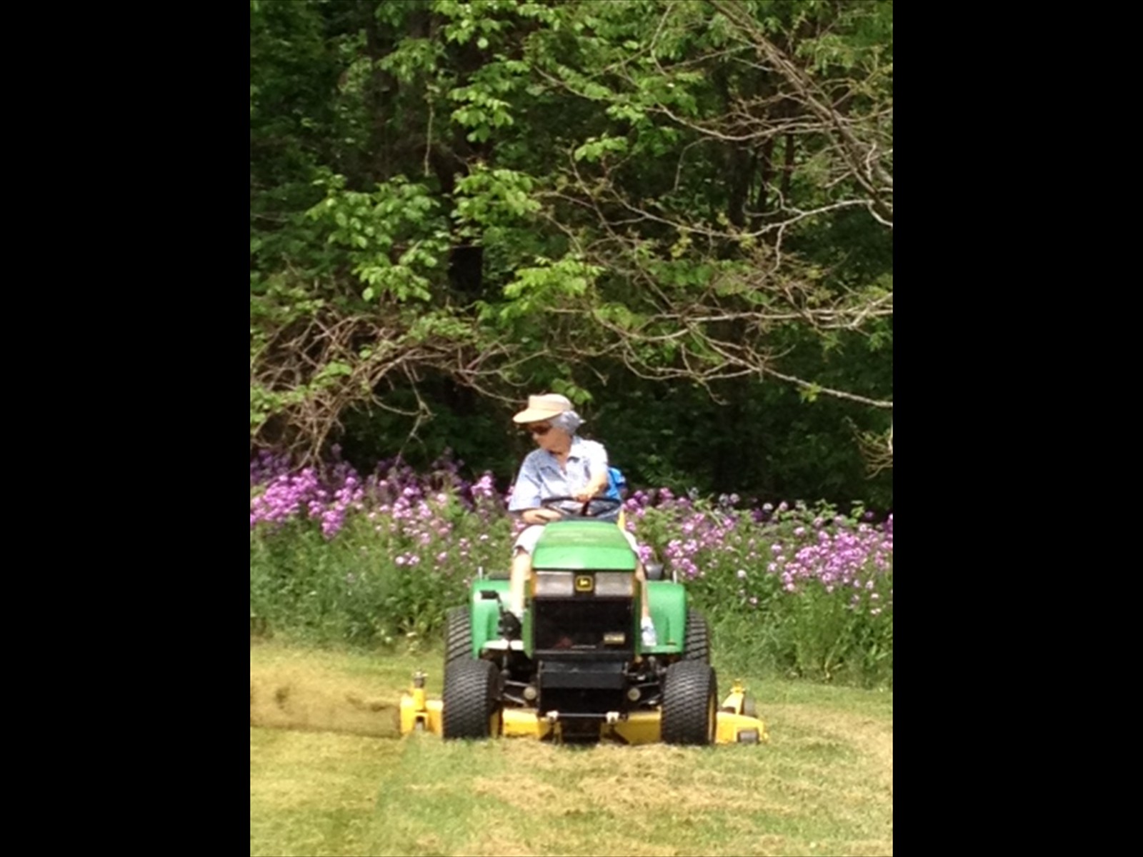 mom_tractor